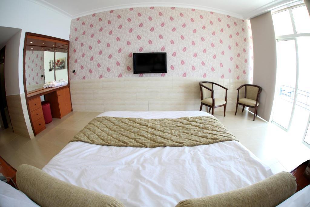 Sawary Beach Hotel Batroûn Szoba fotó