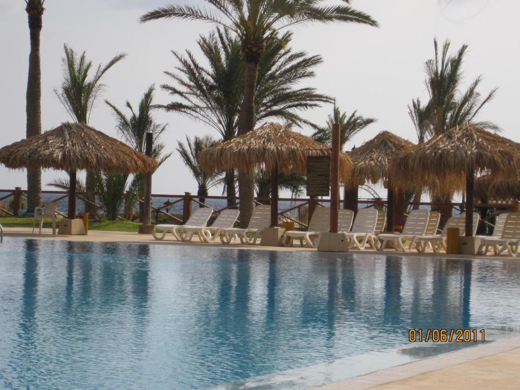 Sawary Beach Hotel Batroûn Kültér fotó