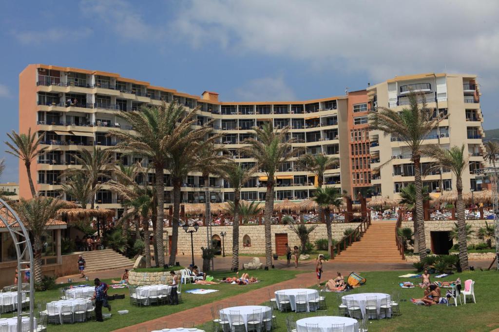 Sawary Beach Hotel Batroûn Kültér fotó
