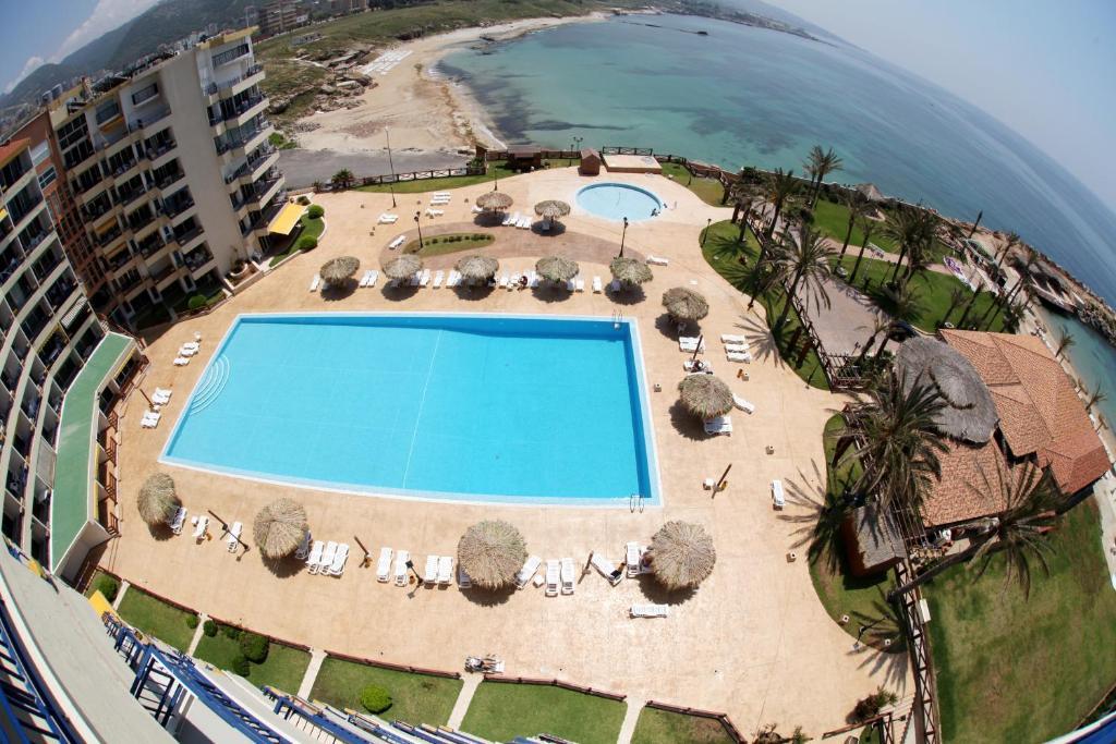 Sawary Beach Hotel Batroûn Kültér fotó