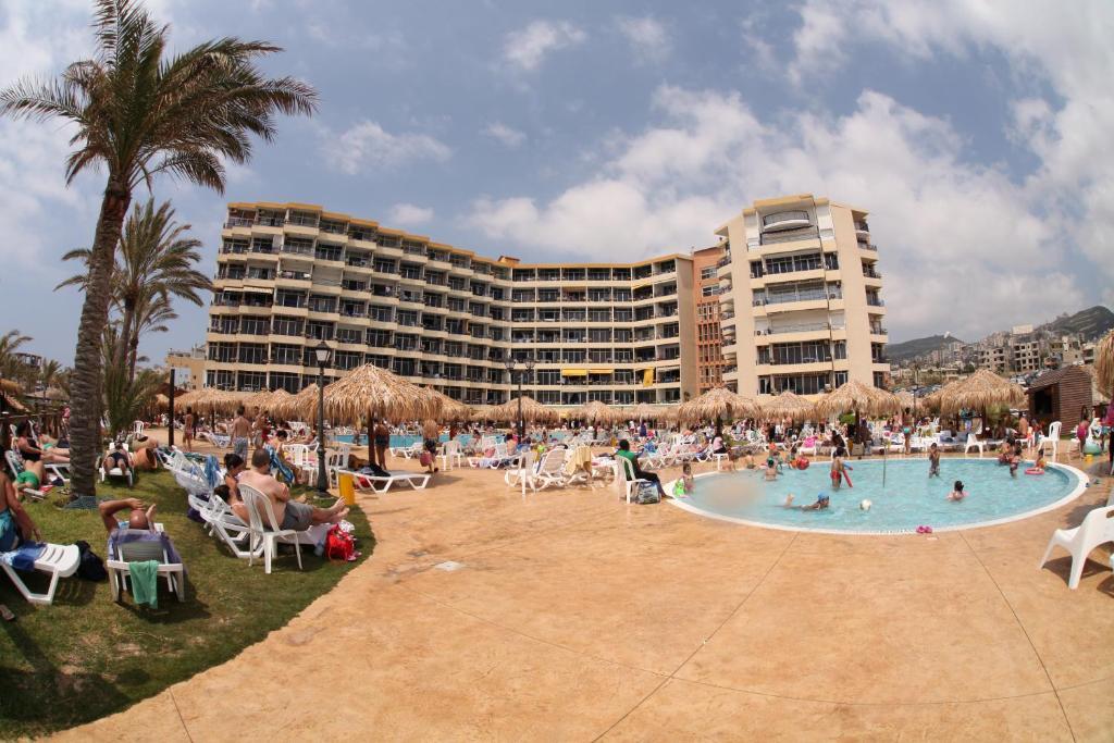 Sawary Beach Hotel Batroûn Kültér fotó