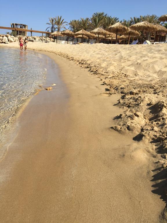 Sawary Beach Hotel Batroûn Kültér fotó