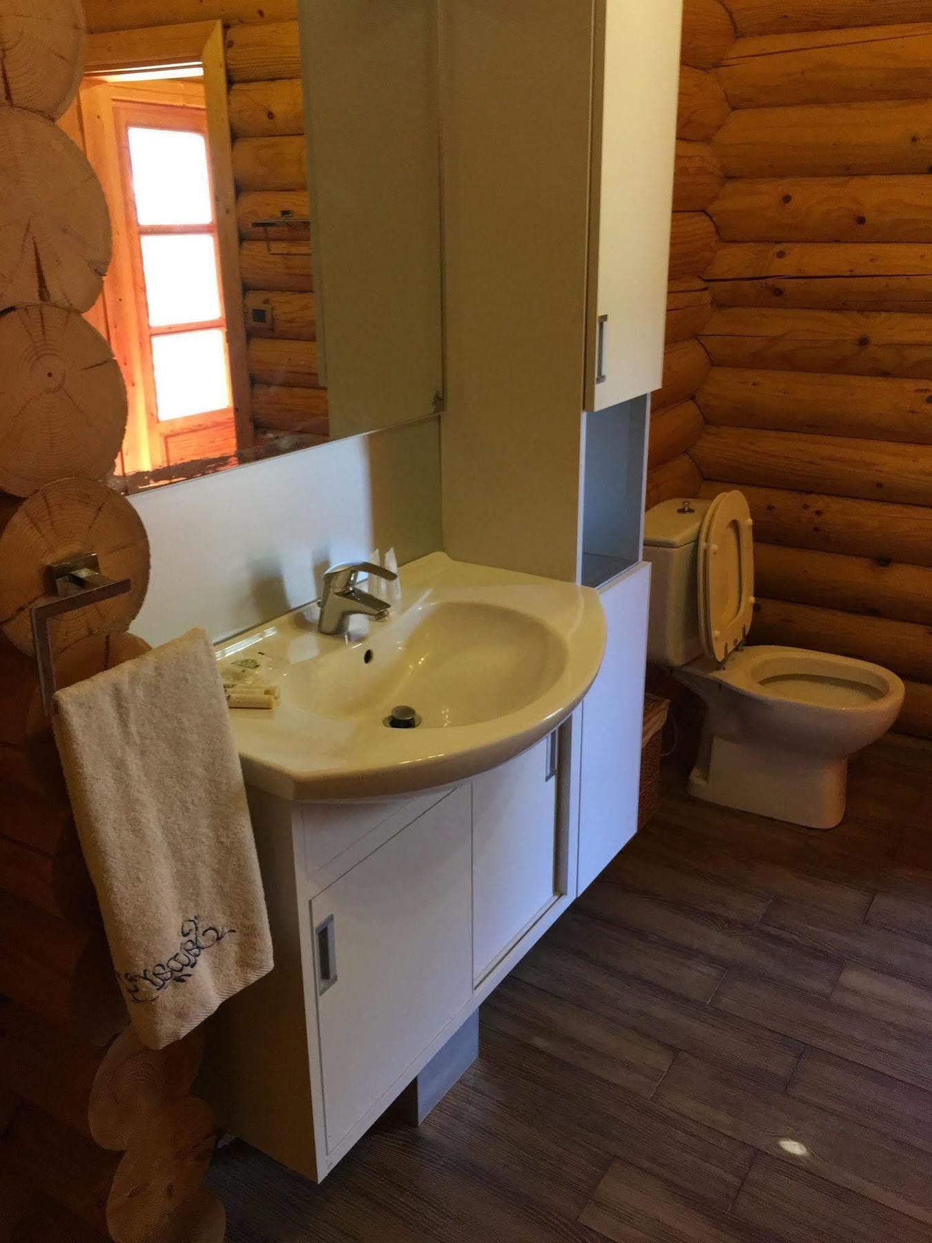 Sawary Beach Hotel Batroûn Kültér fotó