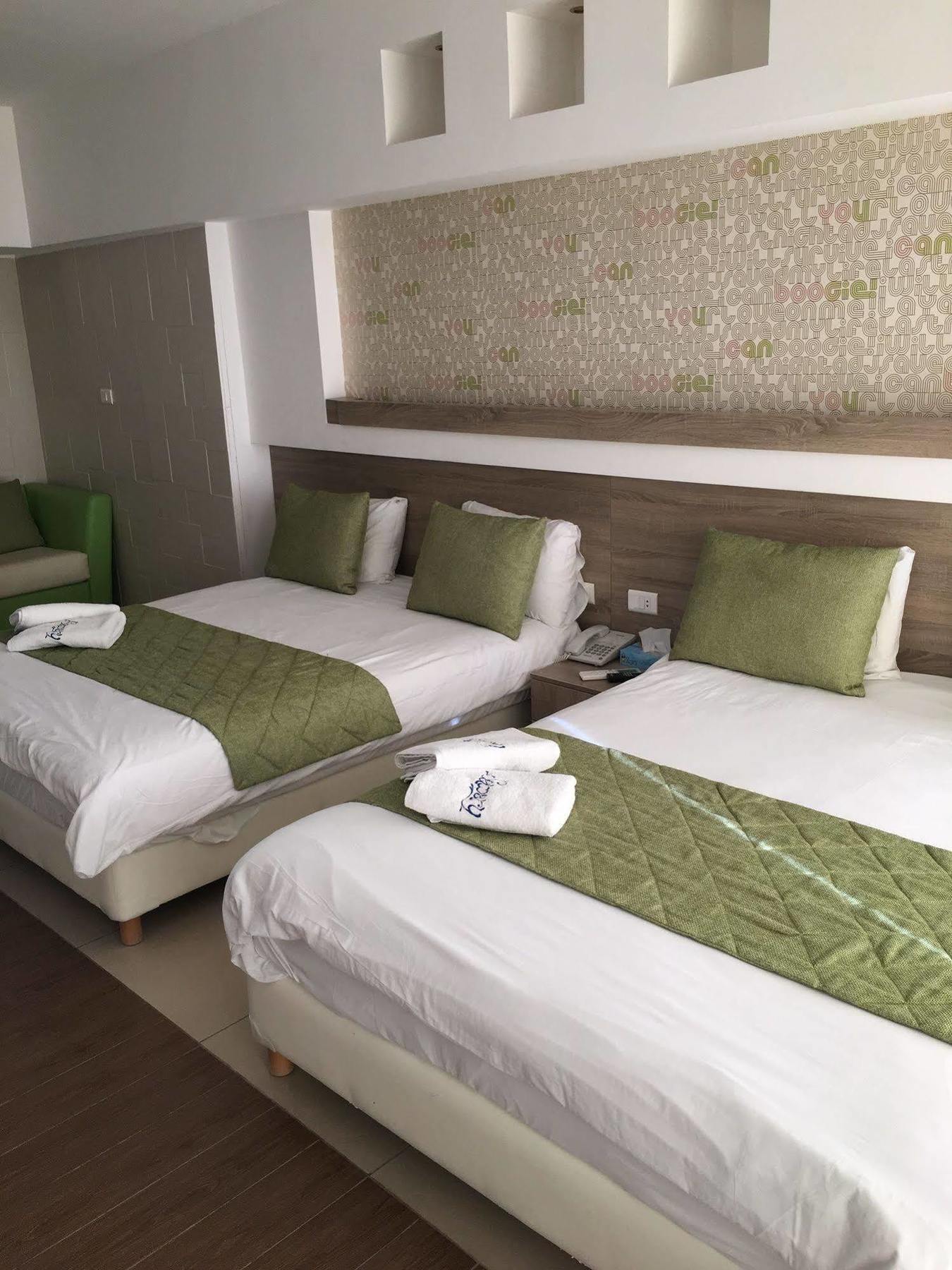 Sawary Beach Hotel Batroûn Kültér fotó