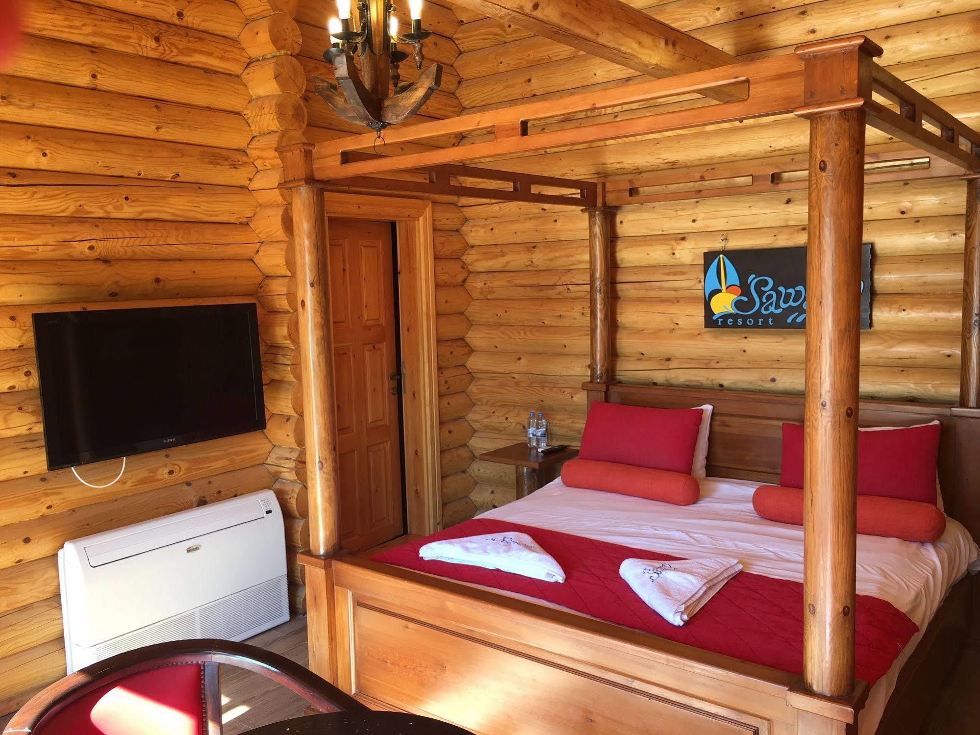 Sawary Beach Hotel Batroûn Kültér fotó