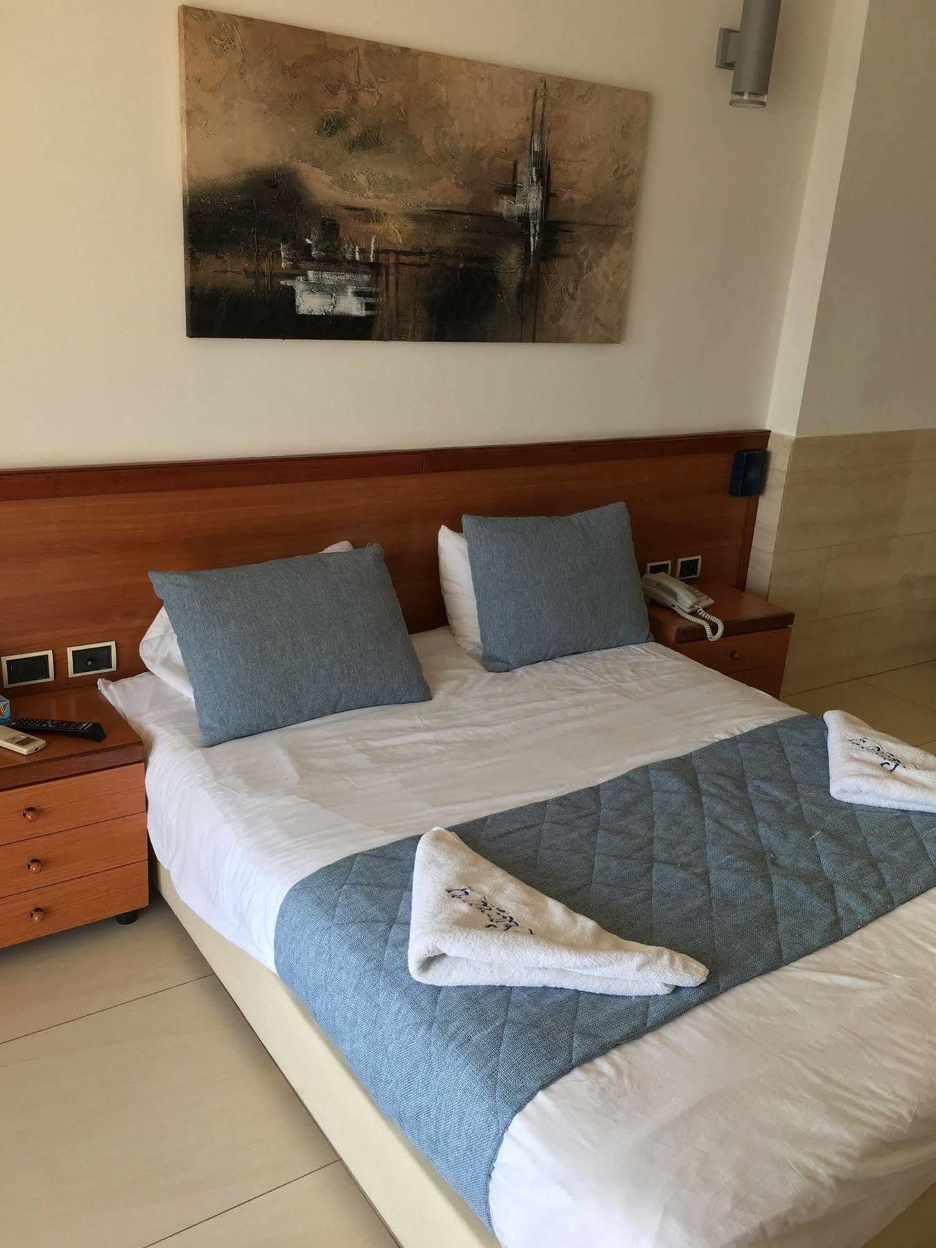 Sawary Beach Hotel Batroûn Kültér fotó