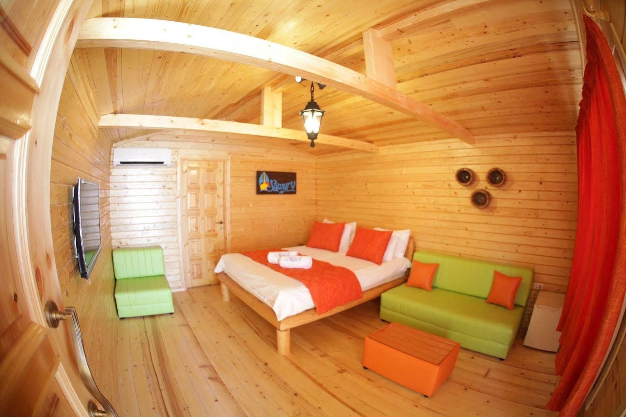 Sawary Beach Hotel Batroûn Kültér fotó