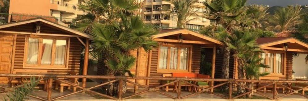 Sawary Beach Hotel Batroûn Kültér fotó